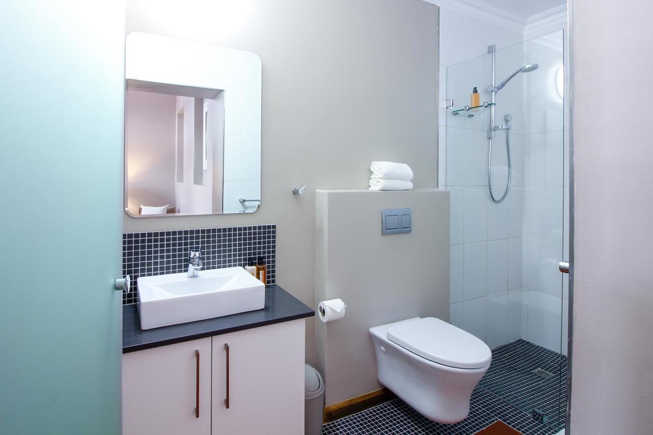 Nine Flowers Guest house Cape Town