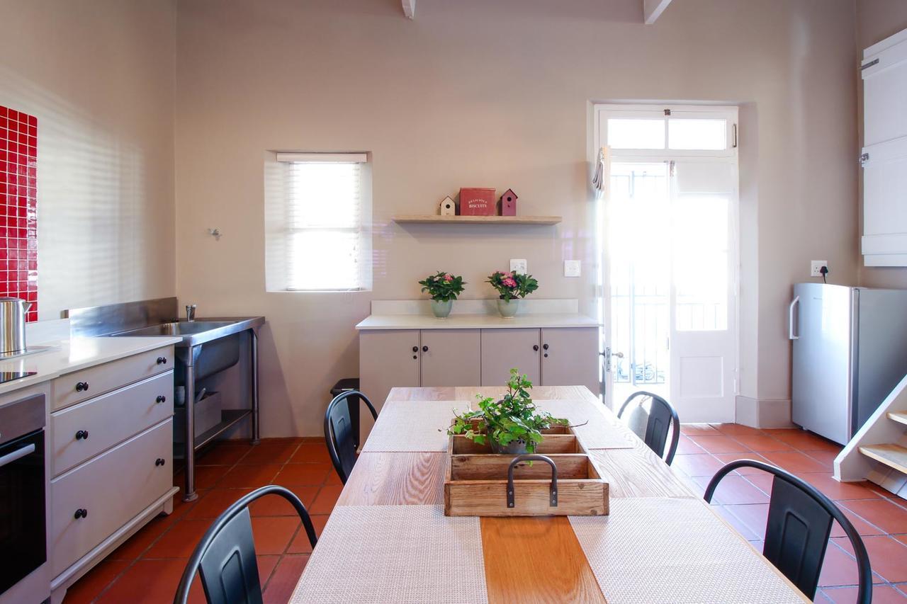 Nine Flowers Guest house Cape Town